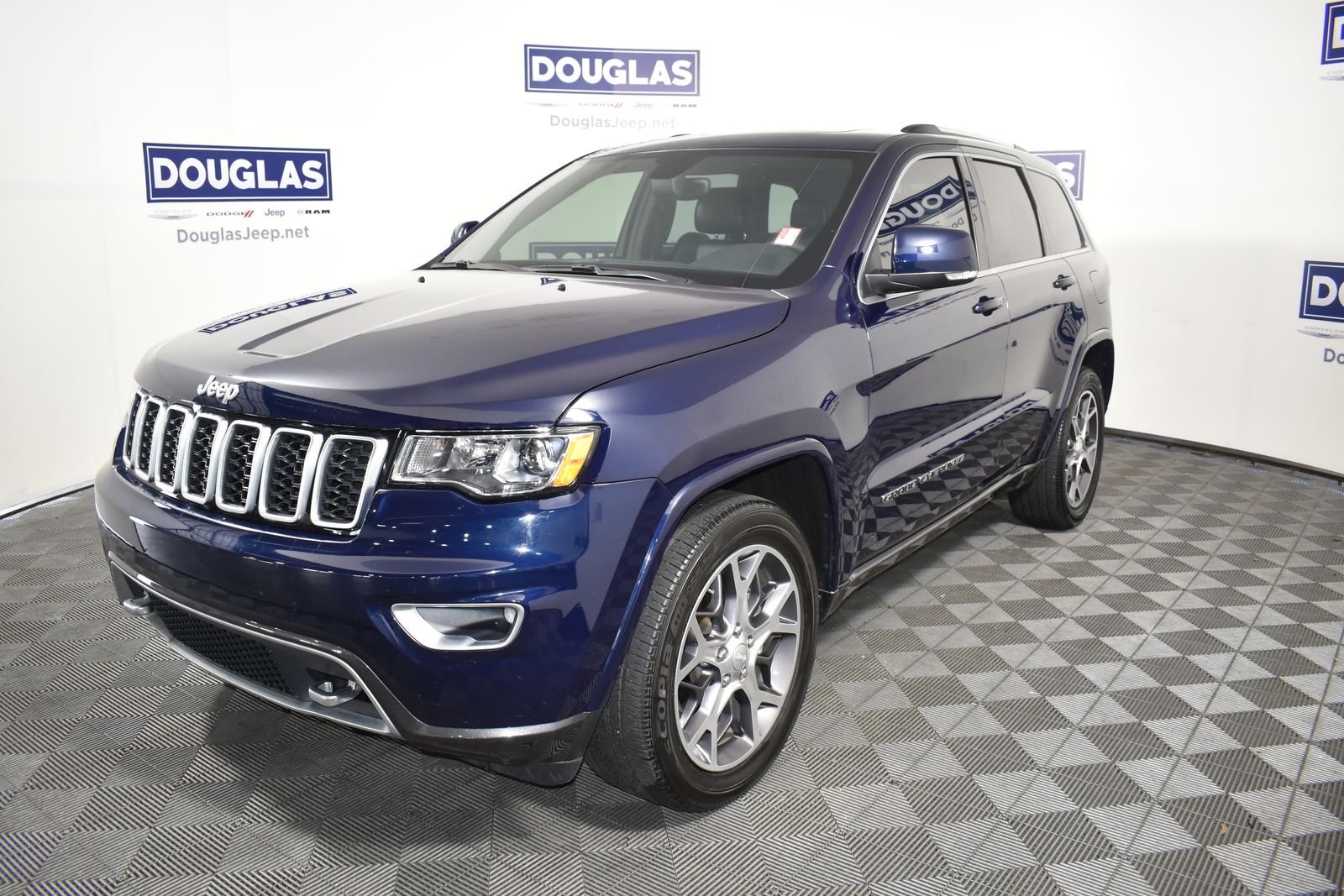 Pre-Owned 2018 Jeep Grand Cherokee Sterling Edition 4x2 *Ltd Avail ...