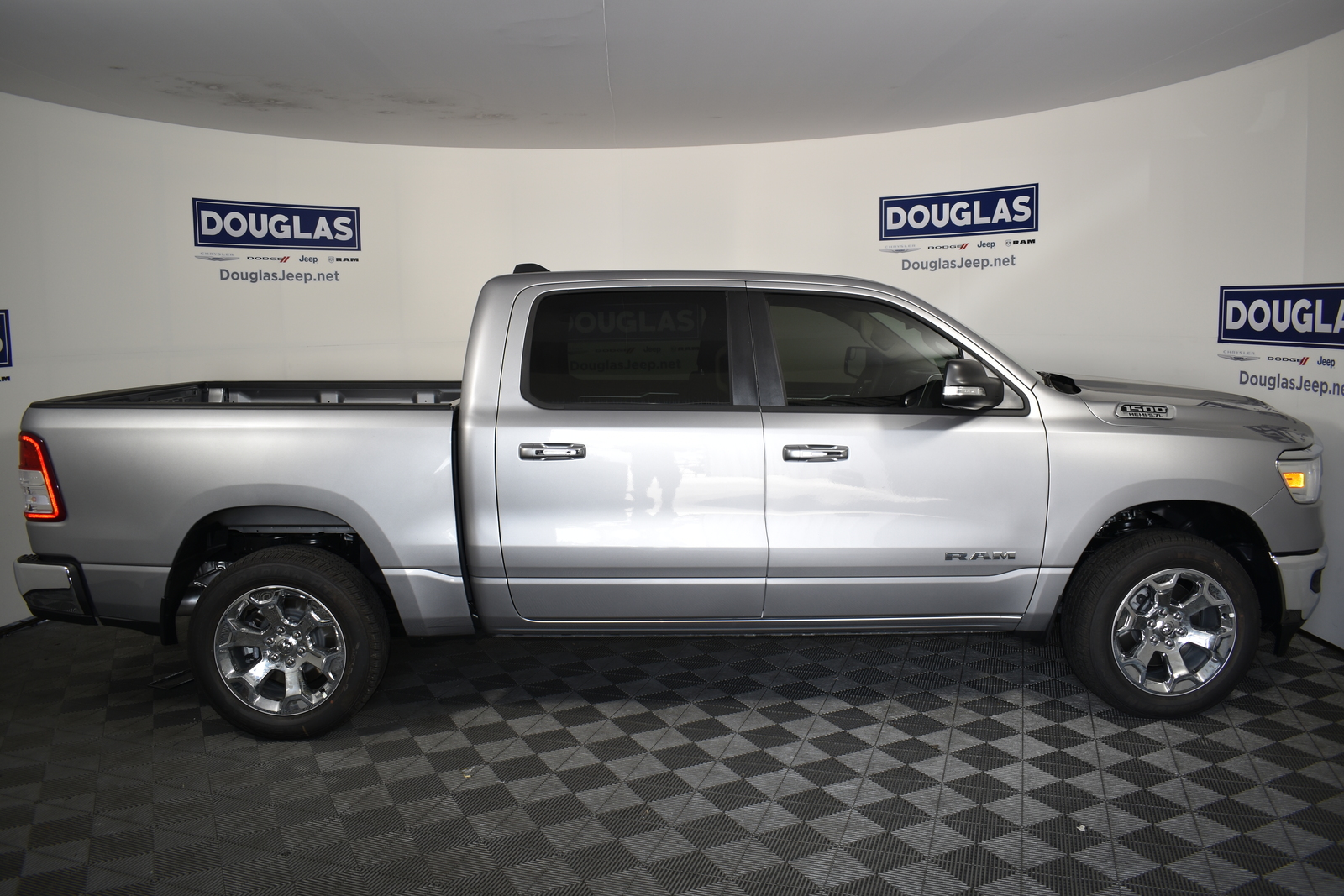 New 2020 RAM 1500 Big Horn 4x4 Crew Cab 5'7 Box Crew Cab in Venice # ...