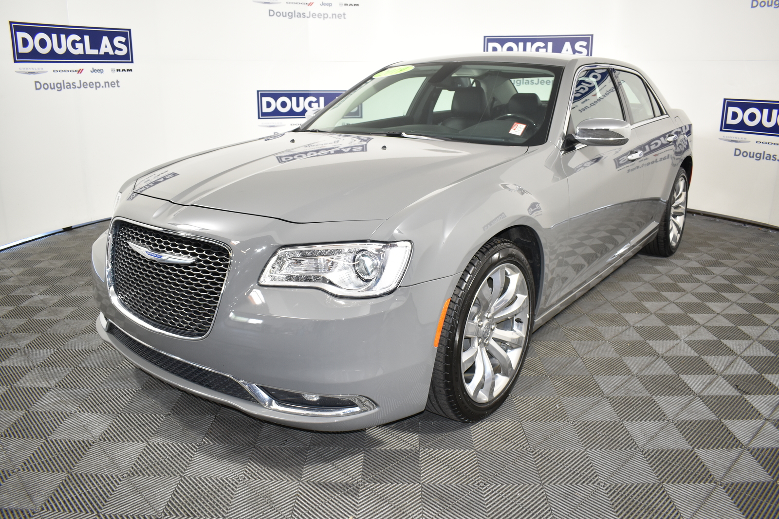 PreOwned 2019 Chrysler 300 Limited RWD 4dr Car in Venice