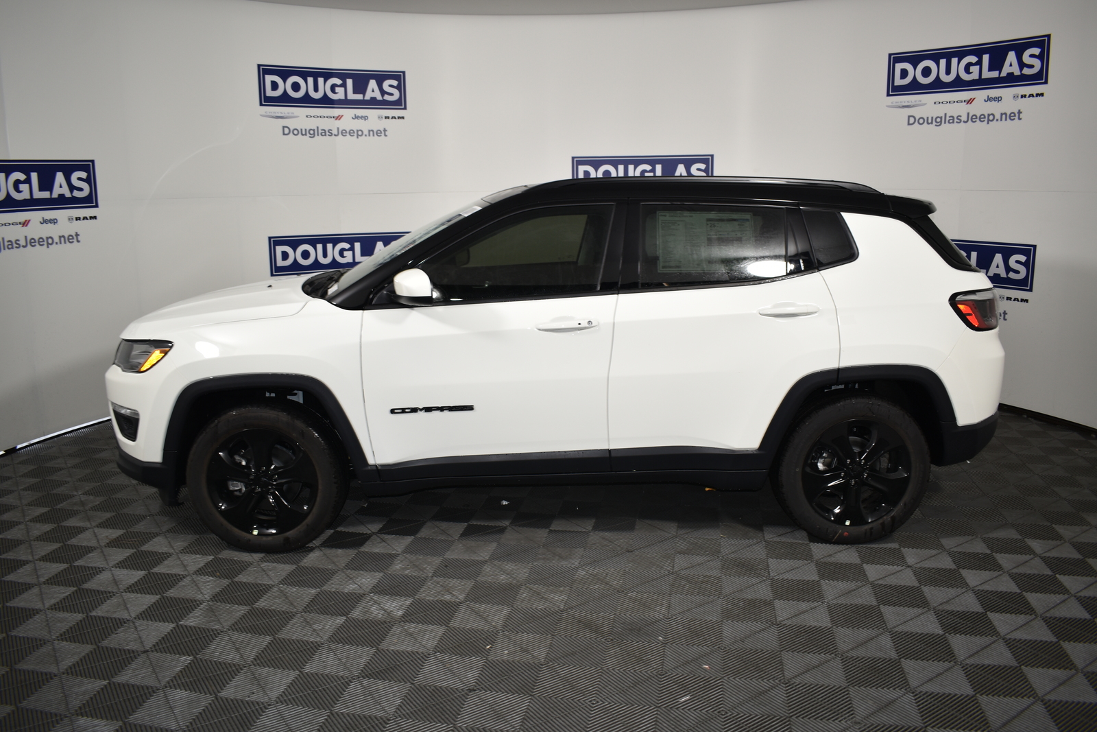 New 2021 Jeep Compass Altitude Fwd Sport Utility In Venice Csm002 Douglas Jcdr